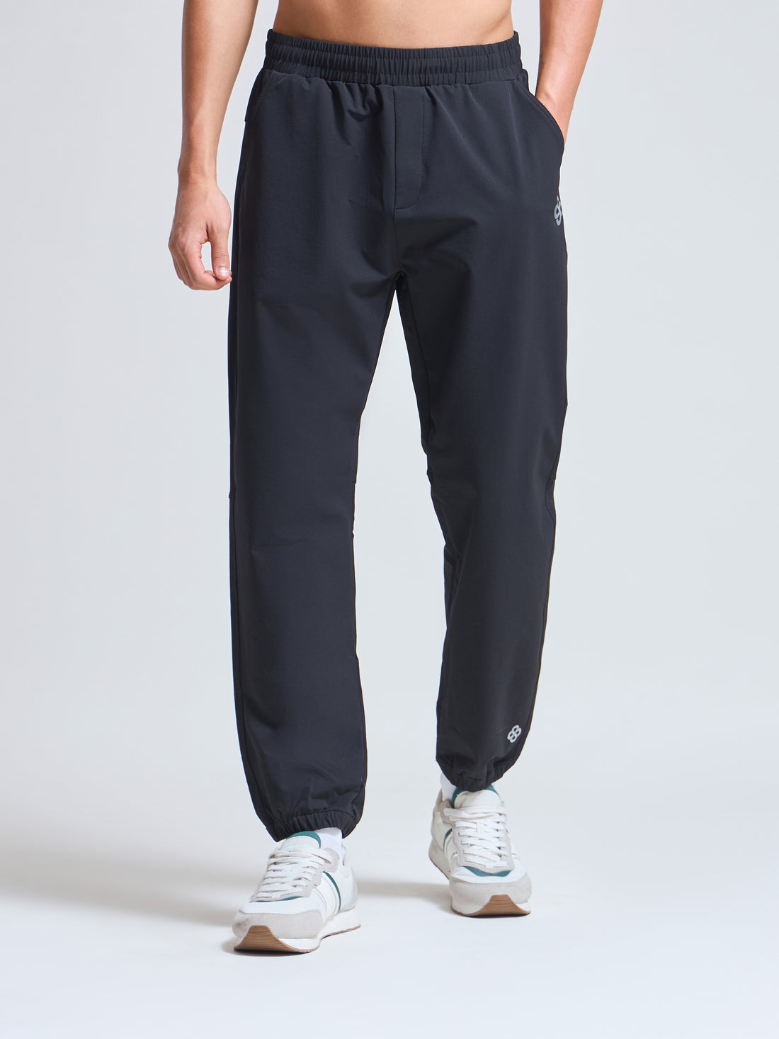 Infinito’s WeatherPro Windproof & Water-Repellent Casual Pants, engineered for durability, all-weather protection, and performance-driven comfort