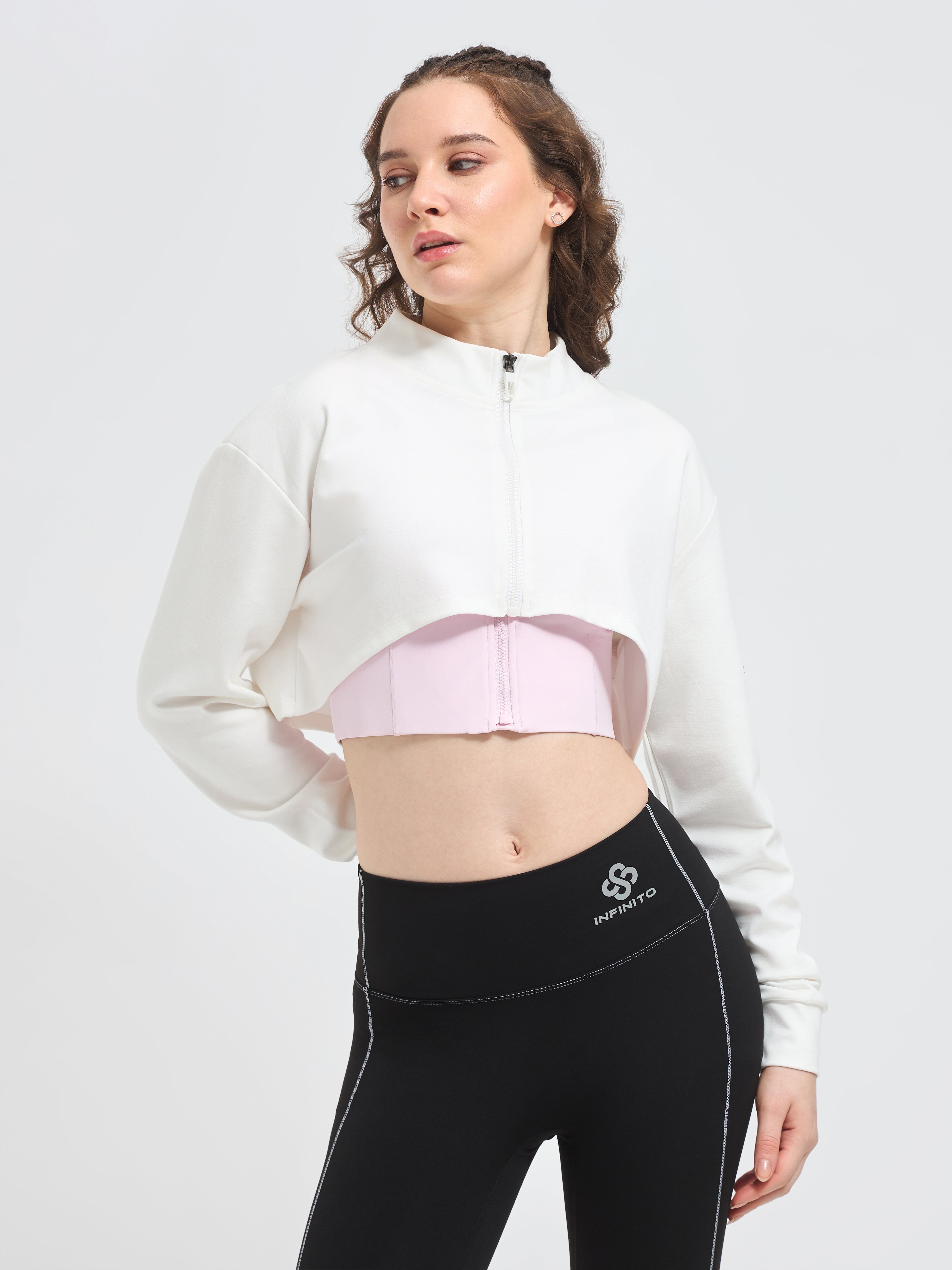 SwiftForm Super Cropped Jacket – High-End Activewear for Women