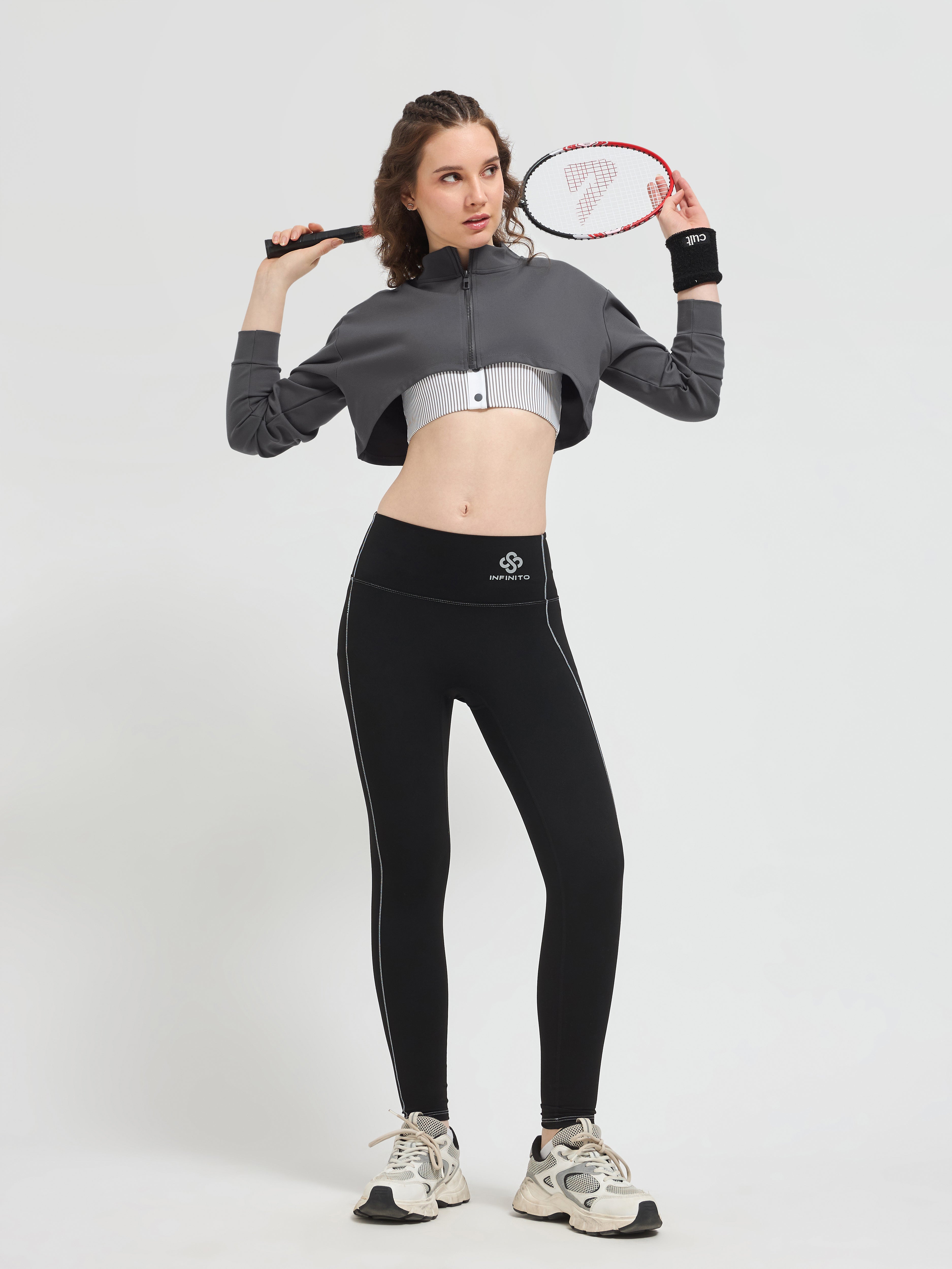 SwiftForm Super Cropped Jacket – High-End Activewear for Women