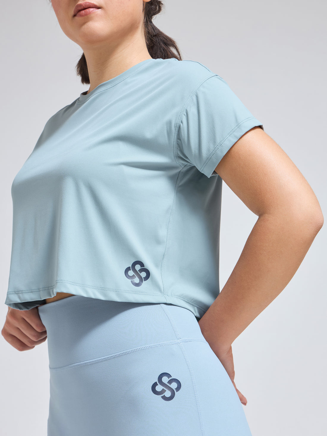 DryZone Oversized Crop Top – Luxury Gym Wear for Women