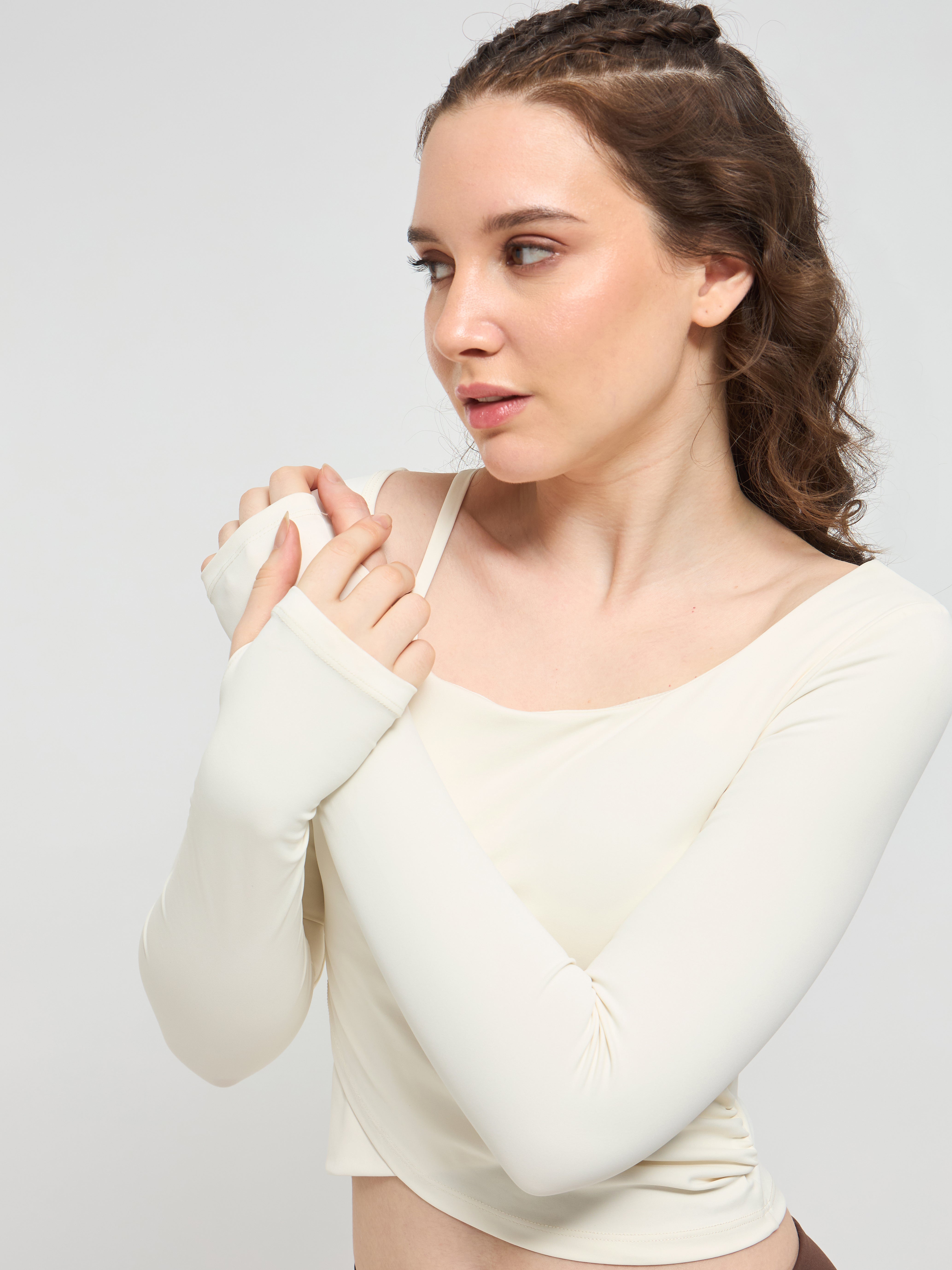 GlideWrap Crop Top – Luxury Gym Wear for Women | Infinito Luxury Activewear