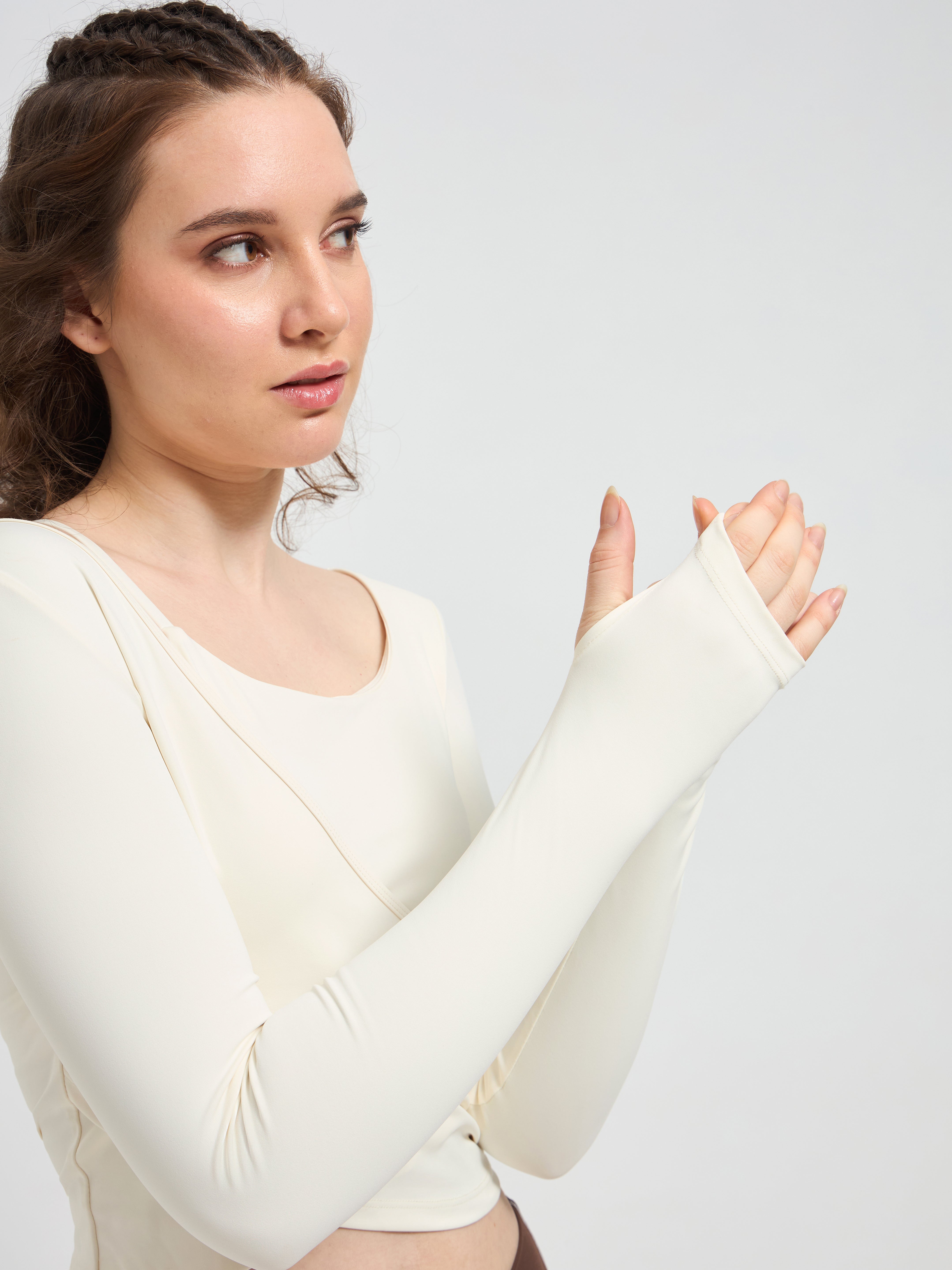 GlideWrap Crop Top – Luxury Gym Wear for Women | Infinito Luxury Activewear
