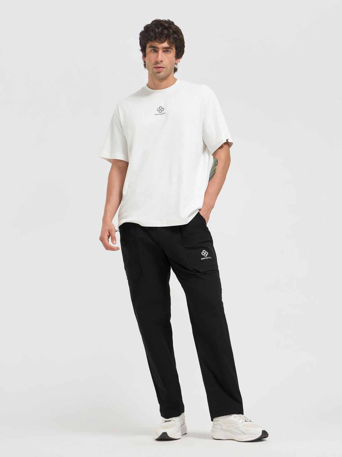 Men’s Water-Resistant Buckle Straight Pants – Adjustable Waist Techwear for Travel & Outdoor Use