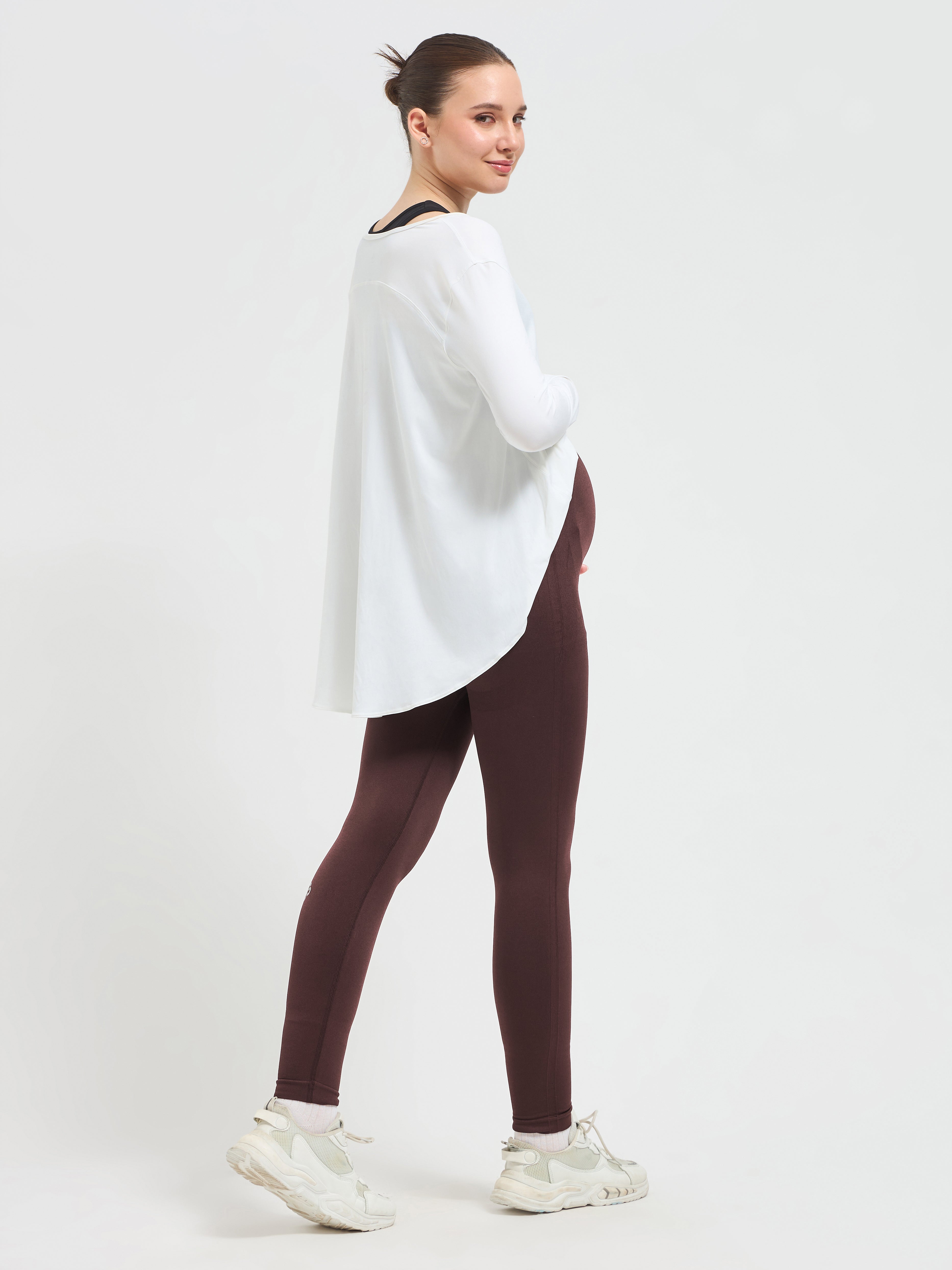 Seamless Over-Bump Maternity Leggings – Luxury Activewear for Women