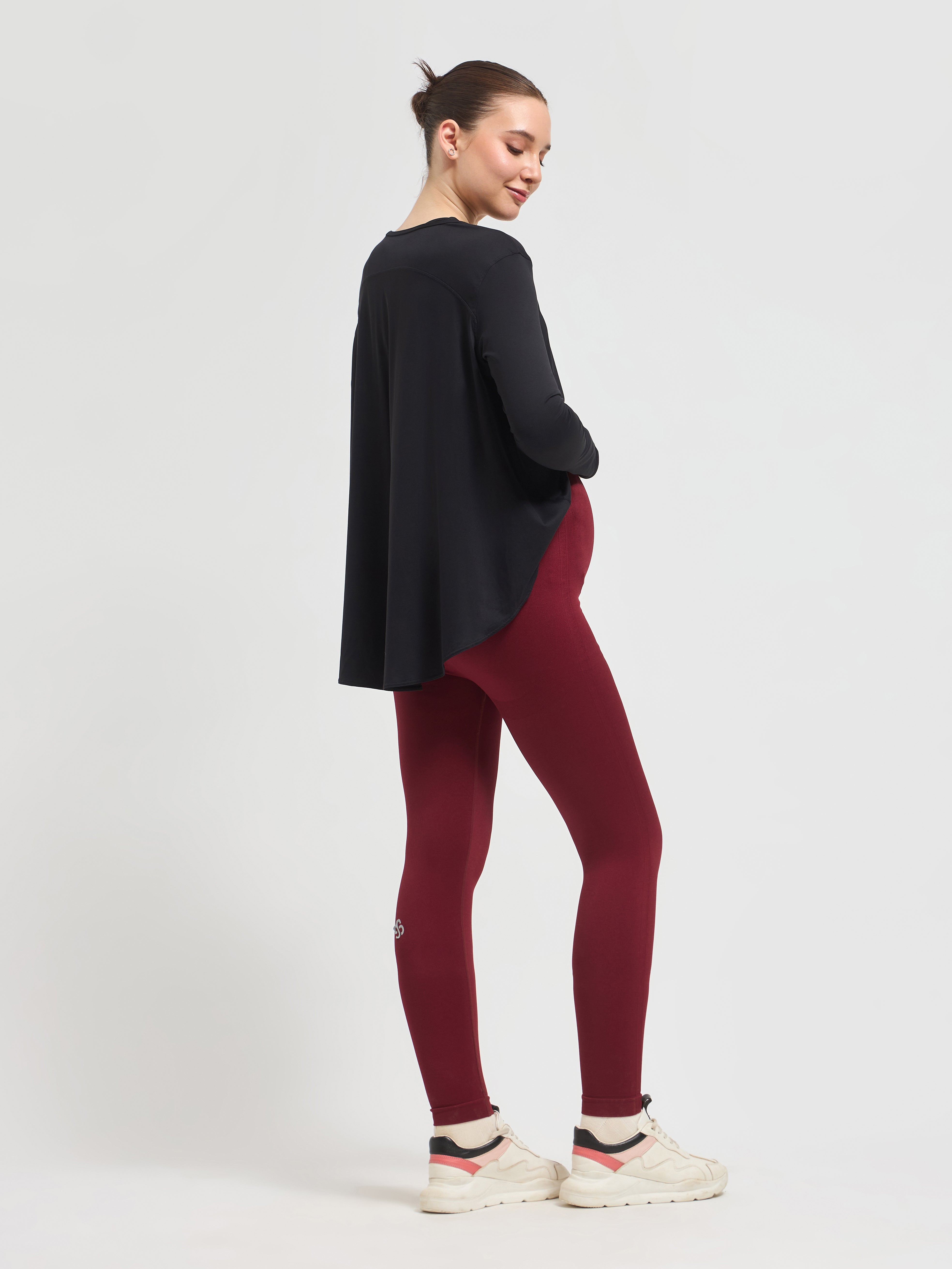 Seamless Over-Bump Maternity Leggings – Luxury Activewear for Women