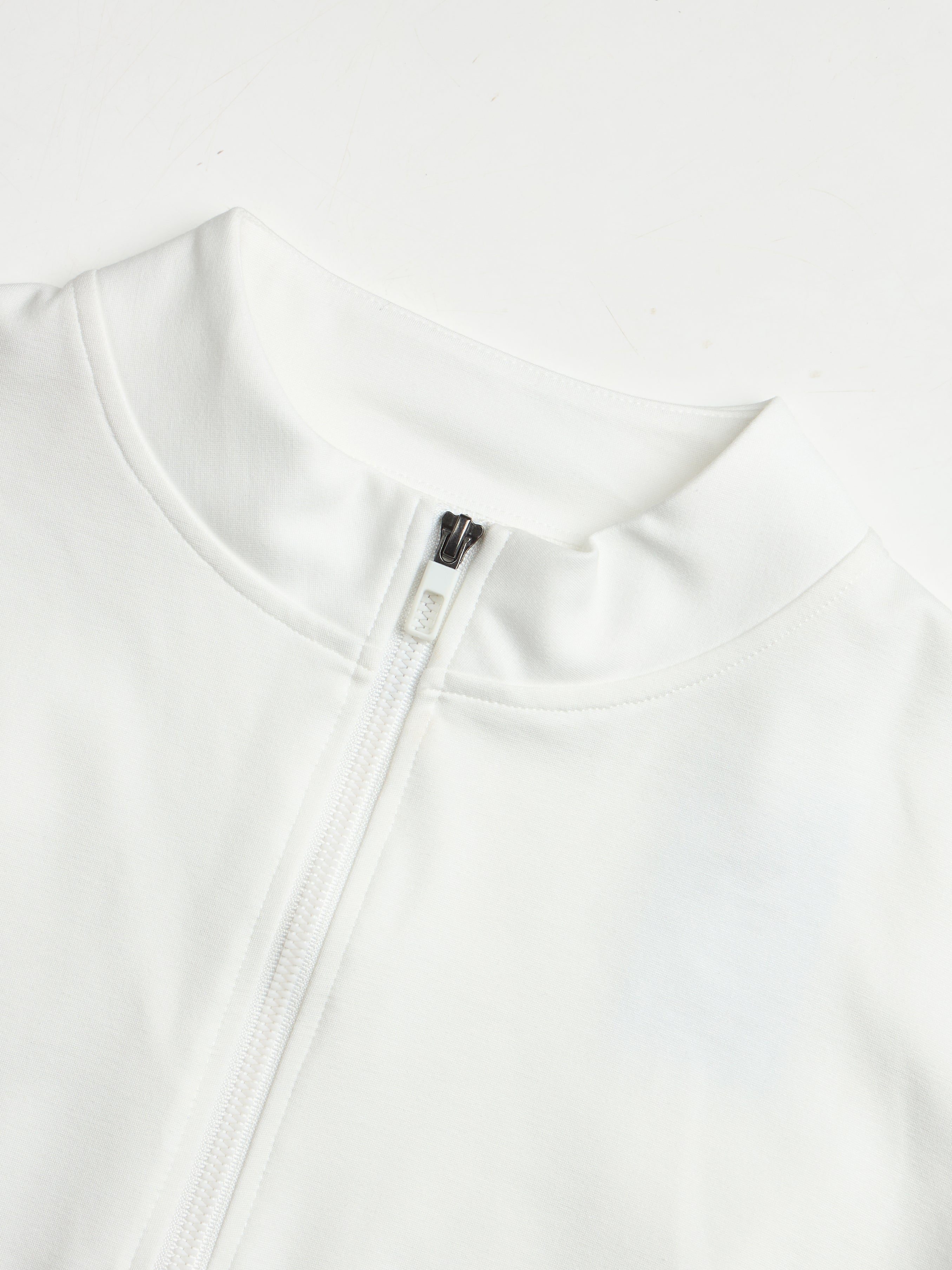 SwiftForm Super Cropped Jacket – High-End Activewear for Women