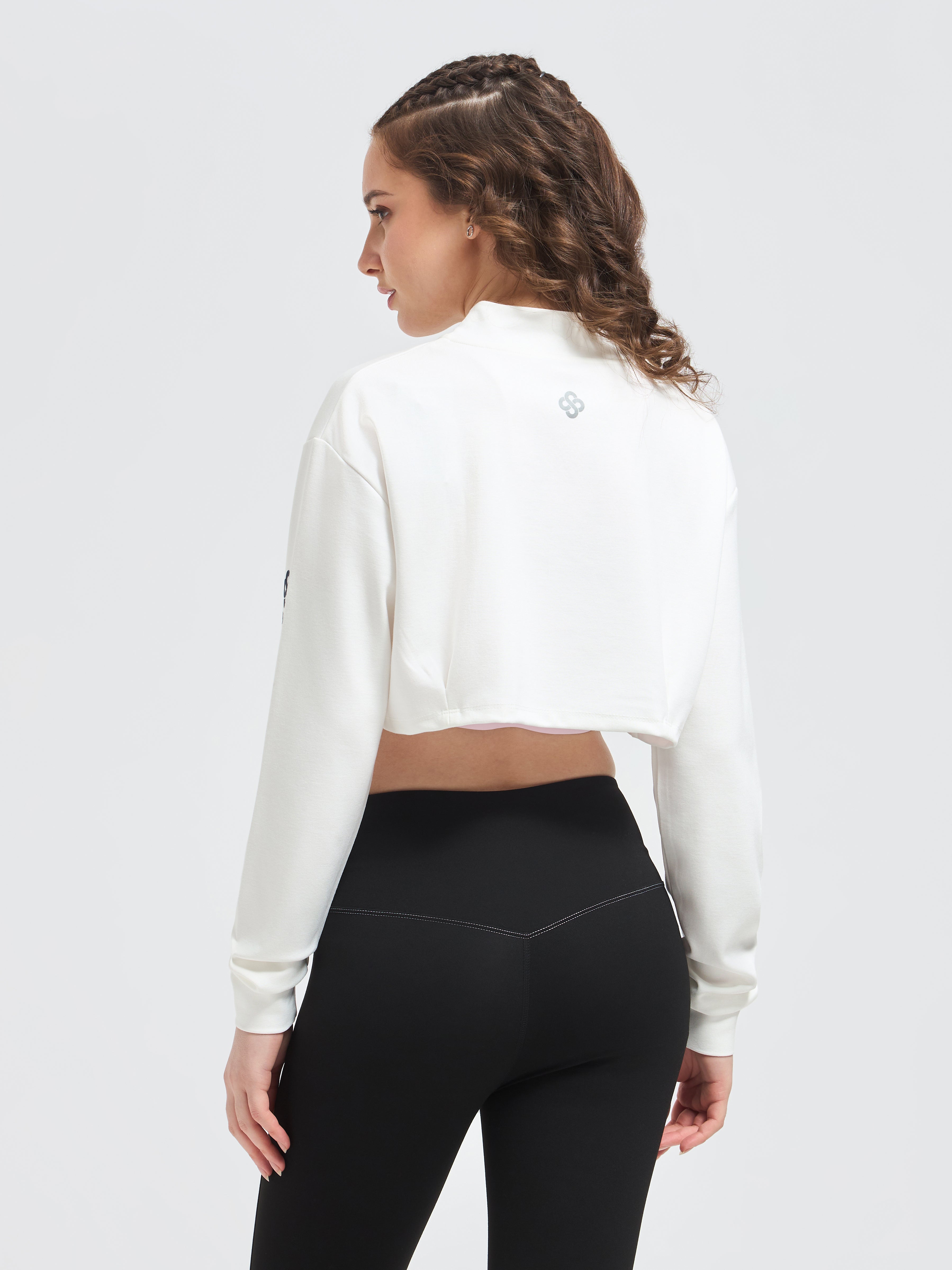 SwiftForm Super Cropped Jacket – High-End Activewear for Women