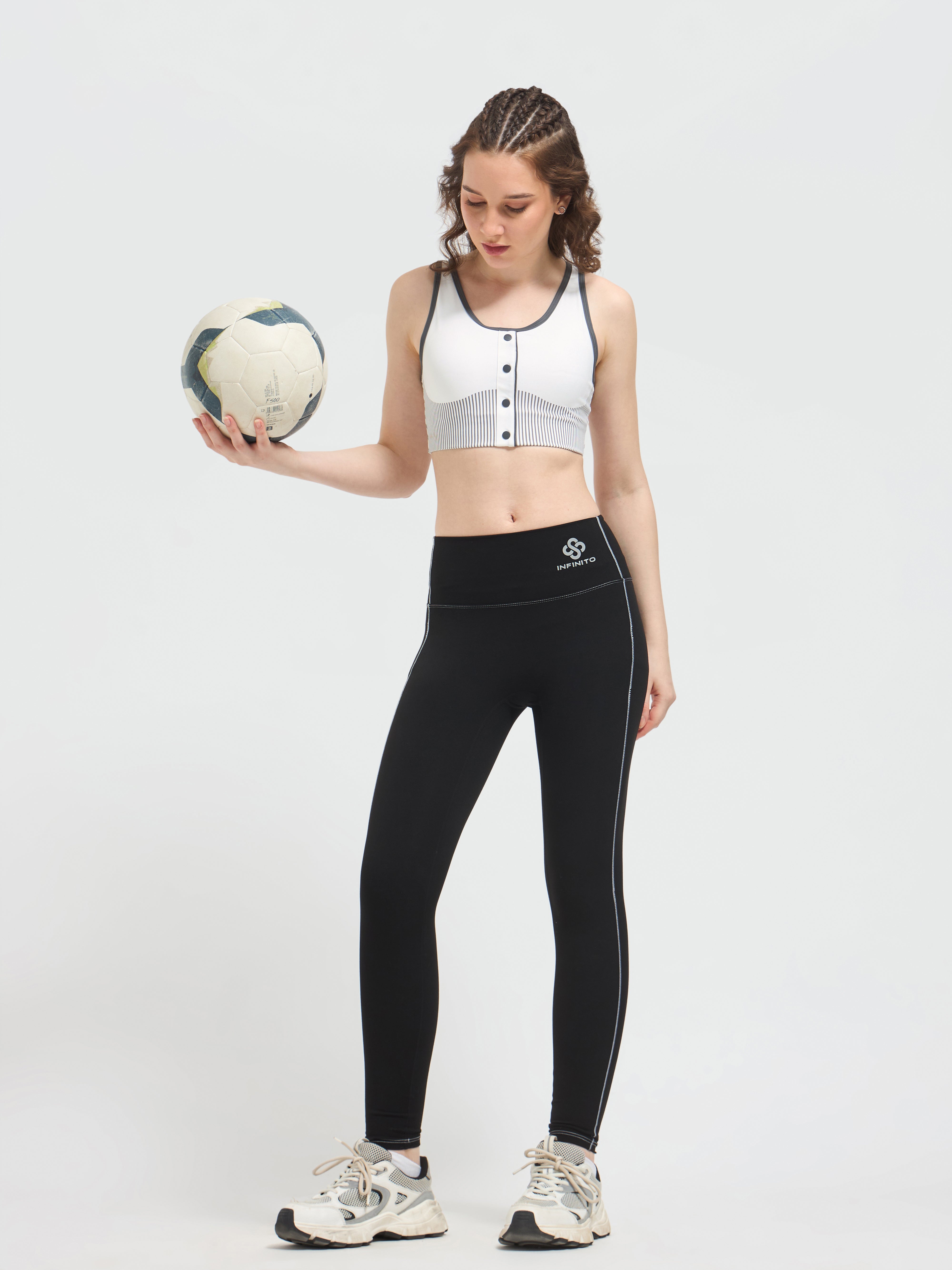 RallyAce Zip Luxury Sports Bra – Premium Women’s Gym Wear