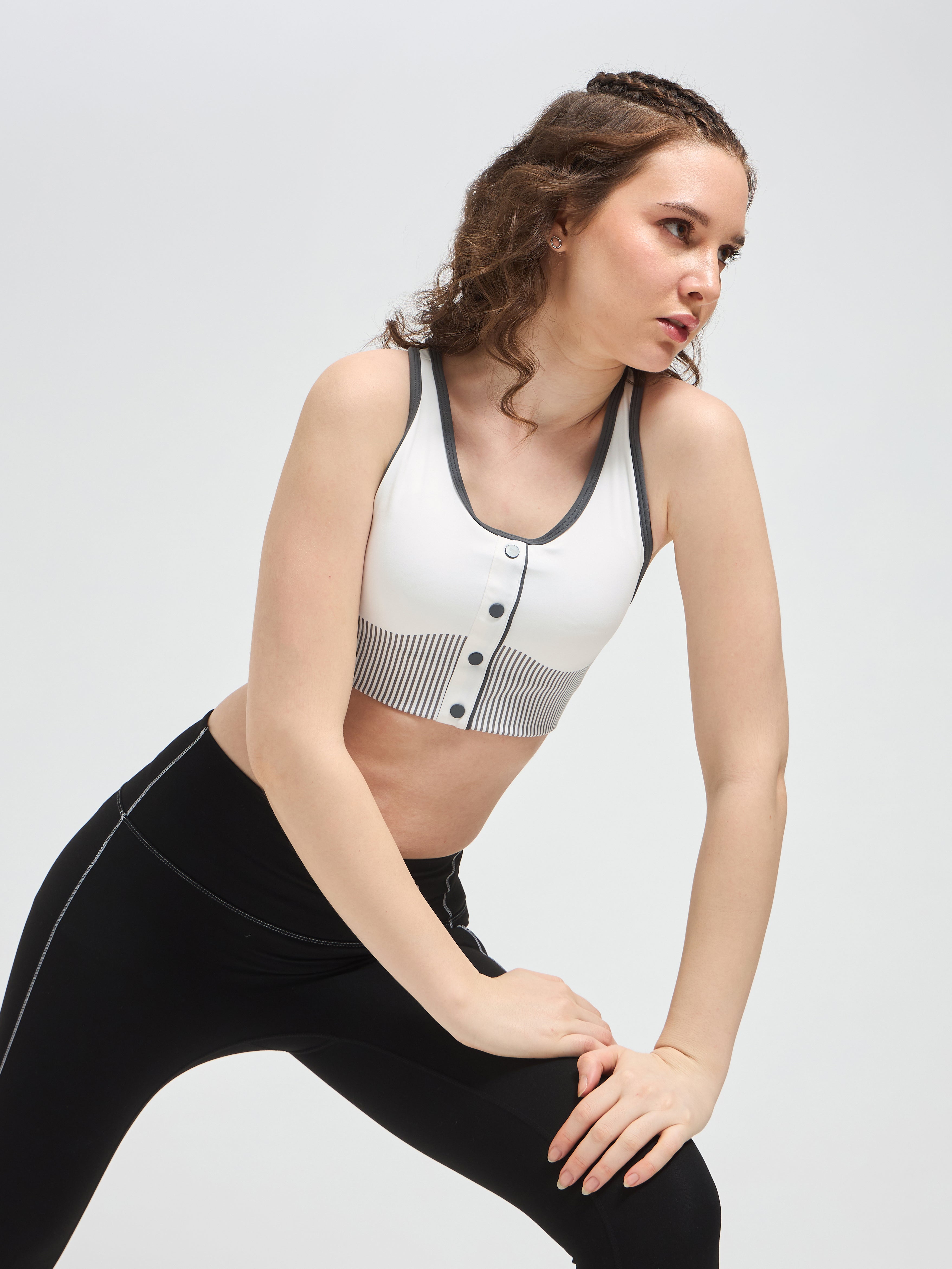 RallyAce Zip Luxury Sports Bra – Premium Women’s Gym Wear