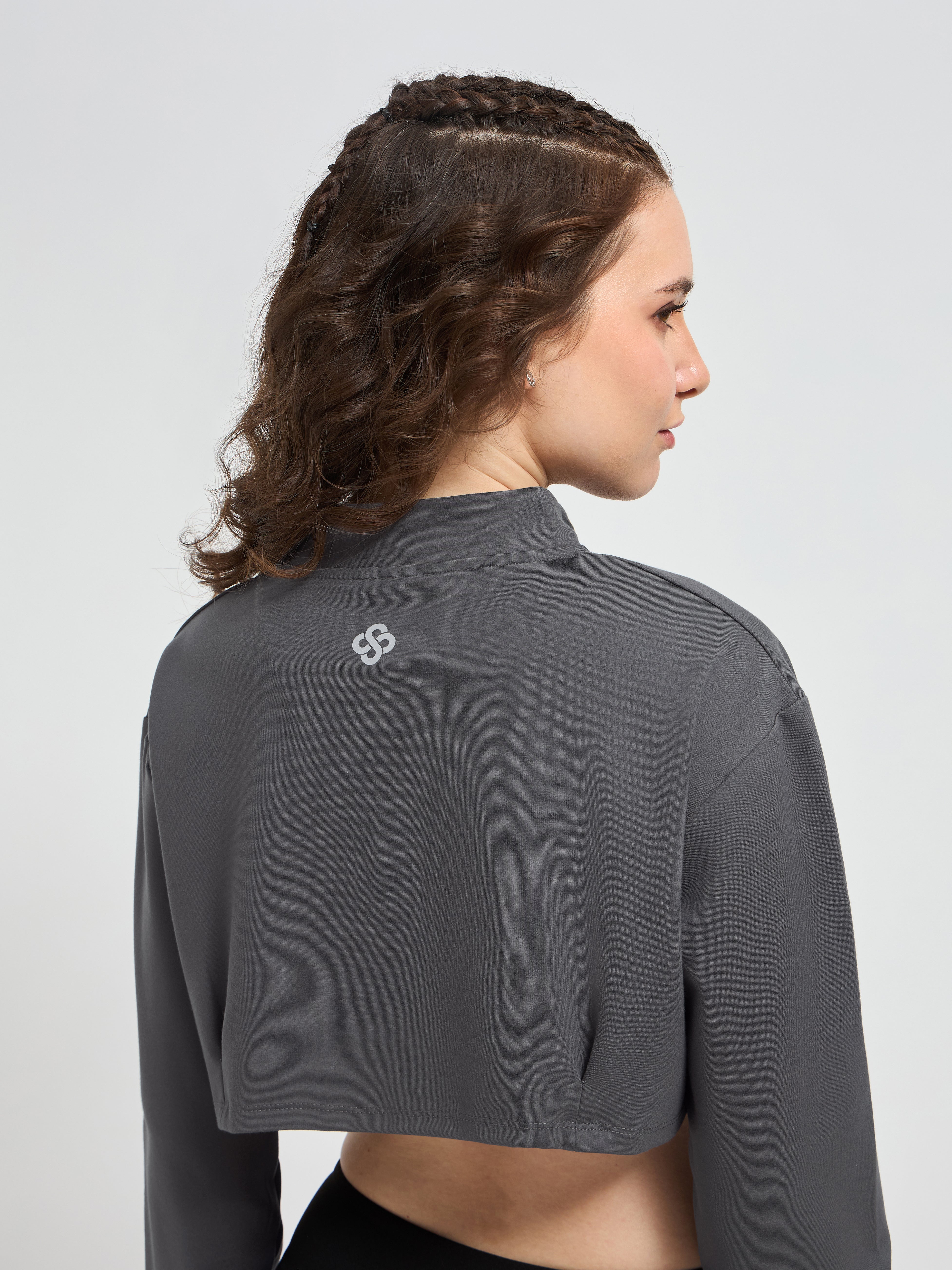 SwiftForm Super Cropped Jacket – High-End Activewear for Women