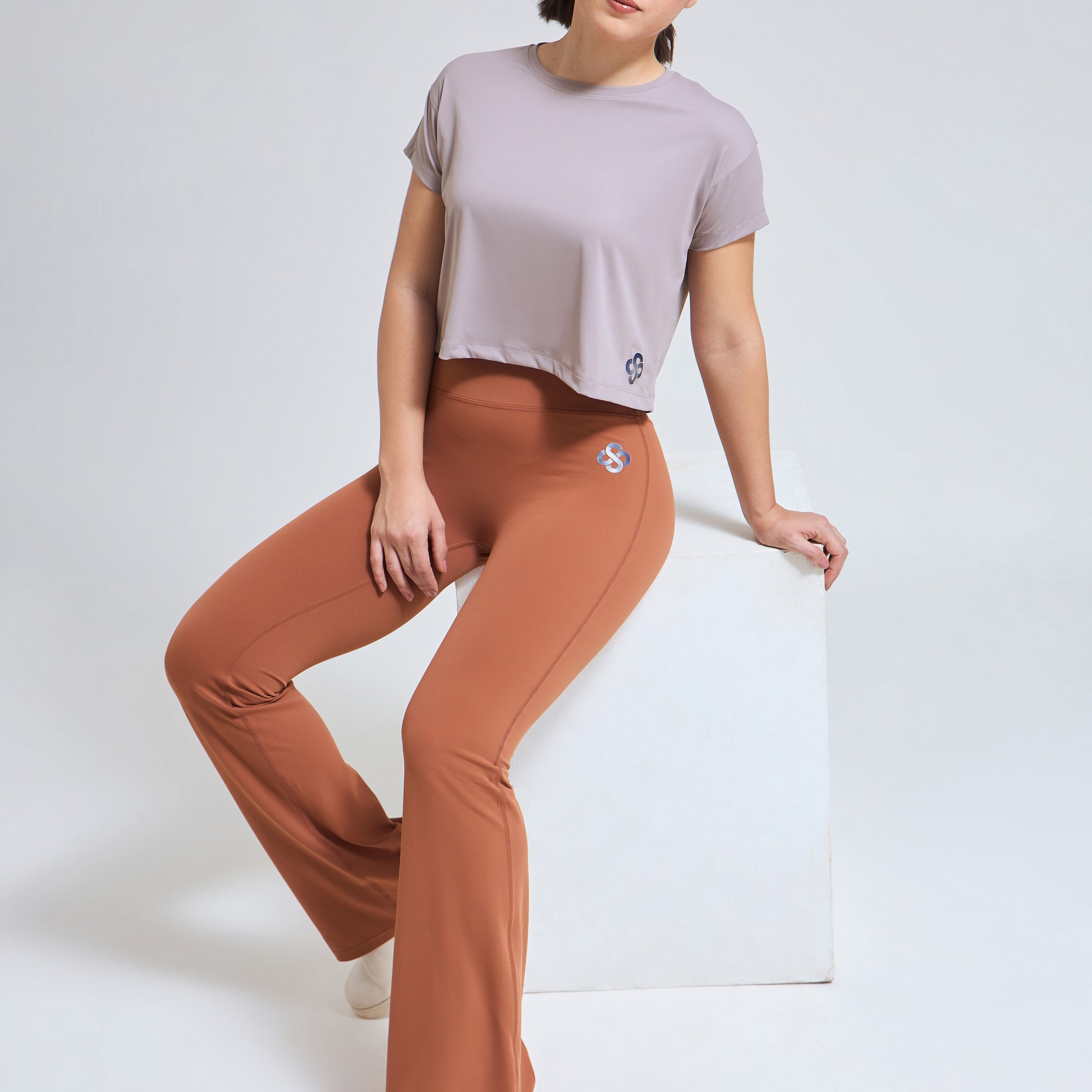 DryZone Oversized Crop Top – Luxury Gym Wear for Women