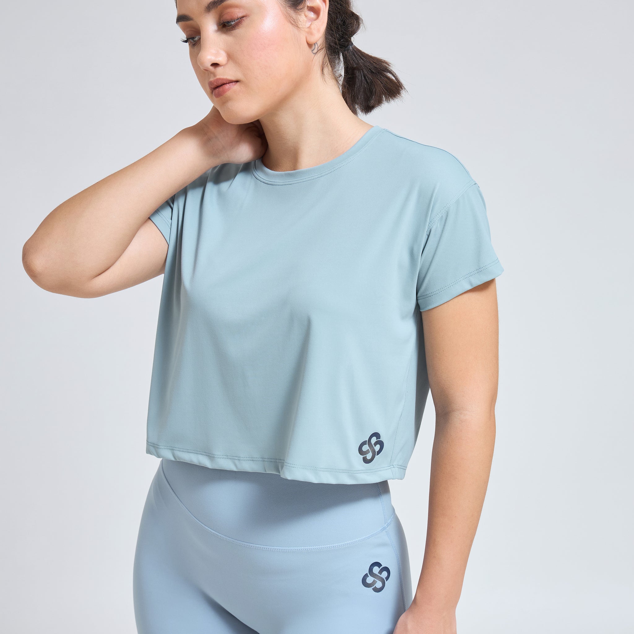 DryZone Oversized Crop Top – Luxury Gym Wear for Women