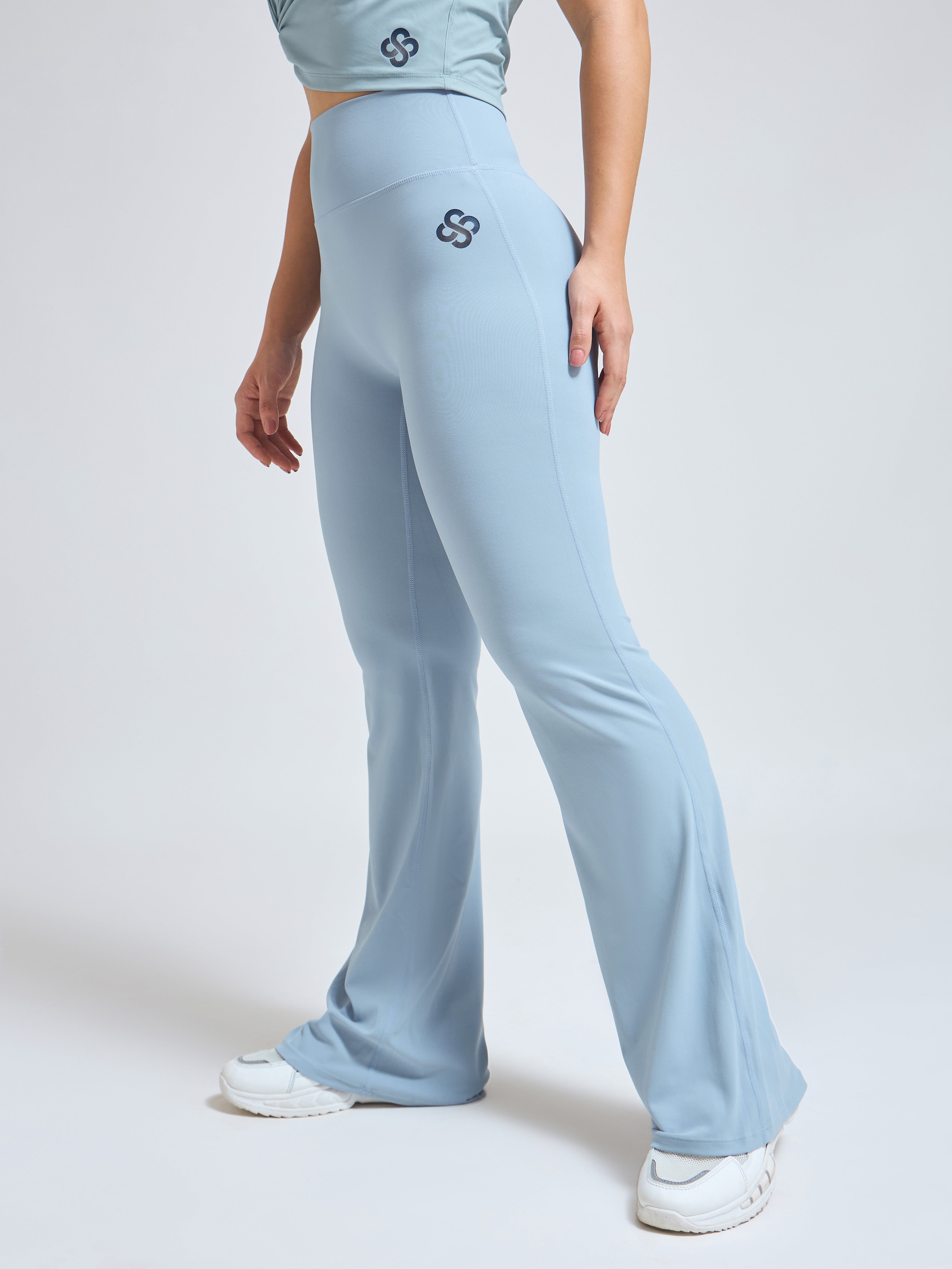 FlareFit High-Waisted Pants – Luxury Yoga Wear for Women