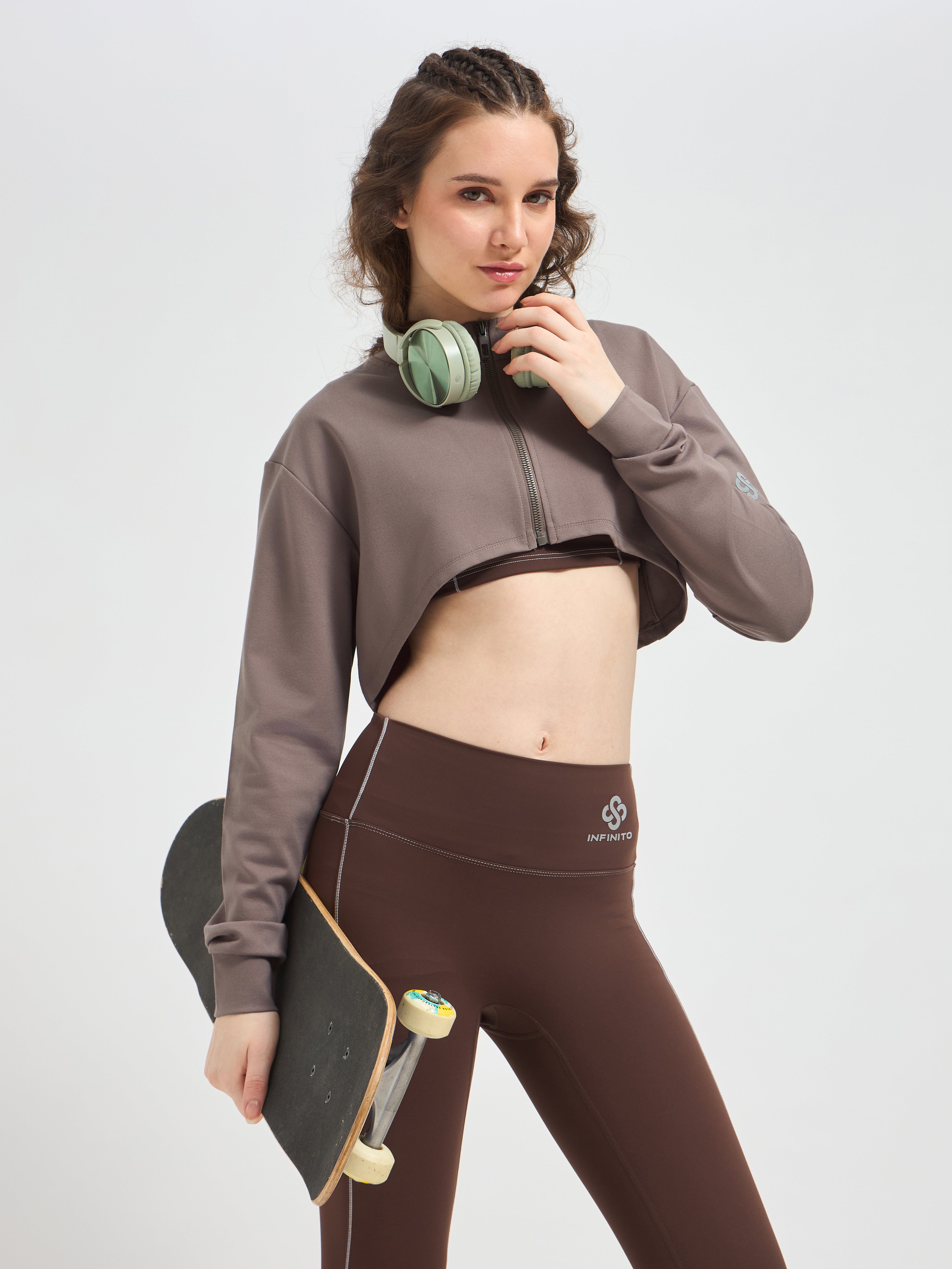 SwiftForm Super Cropped Jacket – High-End Activewear for Women