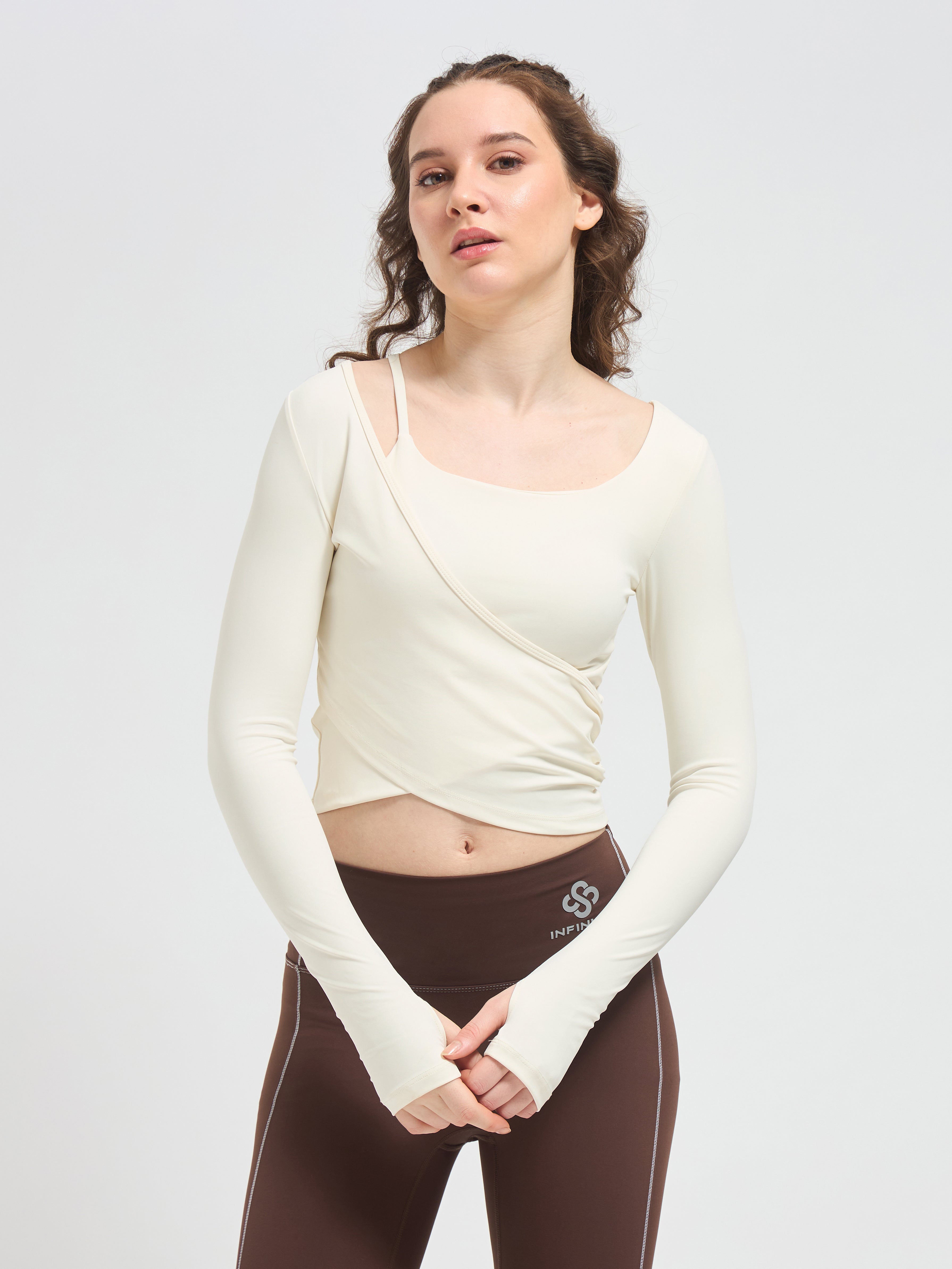 GlideWrap Crop Top – Luxury Gym Wear for Women | Infinito Luxury Activewear