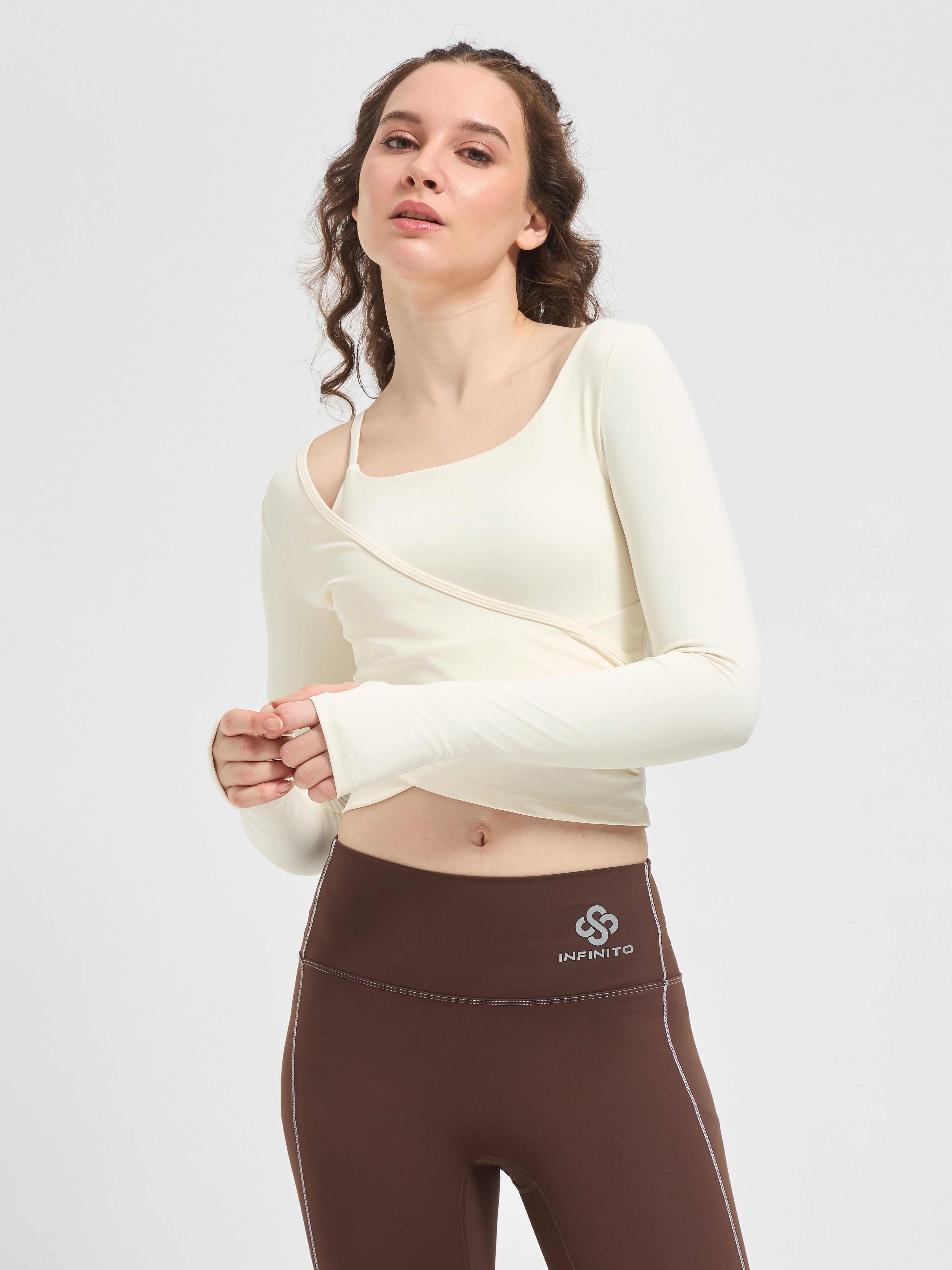 GlideWrap Crop Top – Luxury Gym Wear for Women | Infinito Luxury Activewear